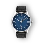 Elegáns, kék számlapos Boss karóra fekete szíjjal.