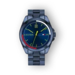 Tommy Hilfiger Riley óra kék számlappal és fényes acélpánttal.
