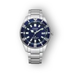 Kék számlapos, fémszíjas Citizen Promaster Diver, 200 méteres vízállósággal és automatikus szerkezettel.