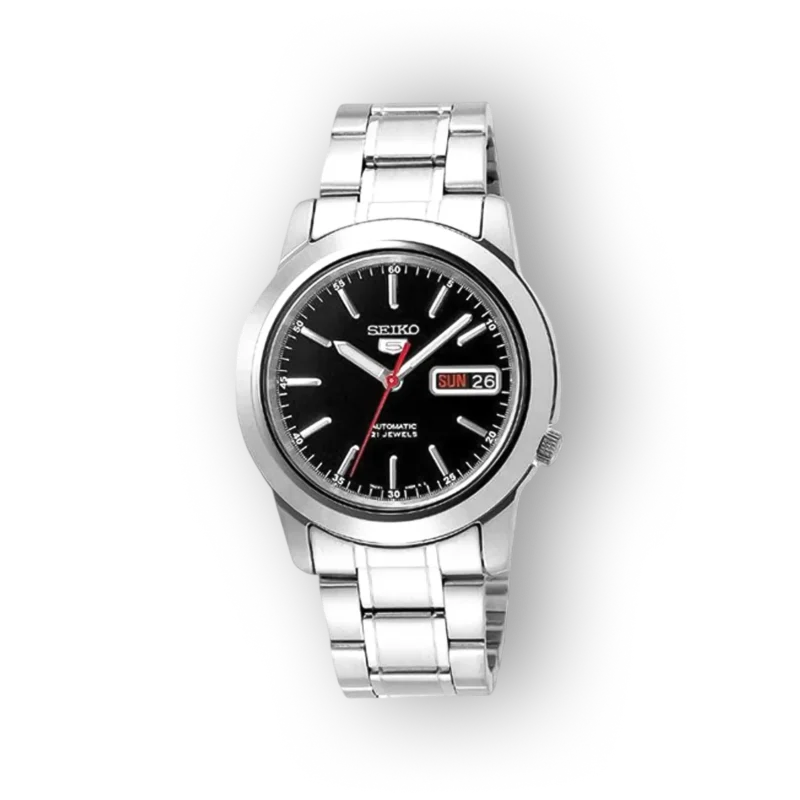 Fekete számlapú, ezüst színű fém karkötős Seiko 5 automata óra, piros másodperc mutatóval, naptár funkcióval.