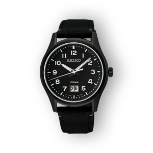 Fekete tárcsás Seiko férfi óra, fehér számokkal, dátumkijelzővel, fekete szövet szíjjal, elegáns és sportos dizájnnal.