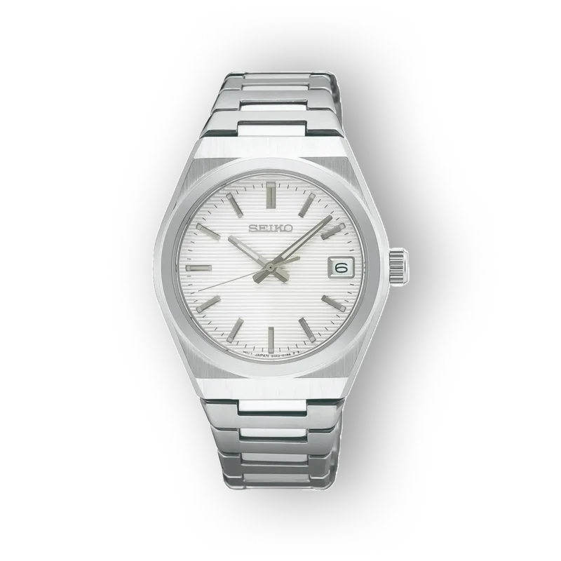 Ez a Seiko Quartz SUR573P1 karóra ezüstszínű fém szíjjal és világos, csíkozott óralappal rendelkezik, 6 óránál dátum kijelzővel.