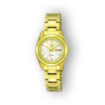 Aranyszínű Seiko 5 SYMK30K1 automata karóra, fehér számlappal, sárga mutatókkal és nap-dátum kijelzővel. Elegáns megjelenés.