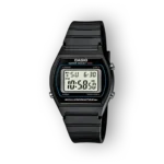 Fekete, digitális Casio karóra, vízálló 50 m, világító funkcióval, LCD kijelzővel és díszítő kék kerettel.