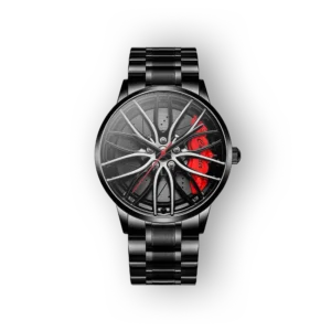 Fekete autós ihletésű karóra, piros részletekkel és fém szíjjal, sportos, dinamikus dizájnnal.