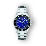 Swiss Alpine Military Chrono karóra kék számlappal és acéltokkal.