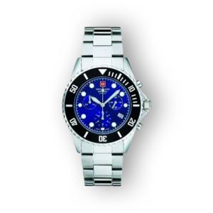 Swiss Alpine Military Chrono karóra kék számlappal és acéltokkal.