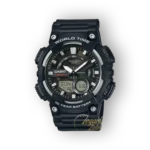 Casio fekete digitális karóra, előlnézetben.