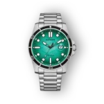 Ezüst Citizen karóra zöld számlappal előlnézetben.