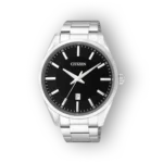 Fekete számlapos Citizen Quartz karóra ezüst szíjas kivitelben, dátumkijelzővel.