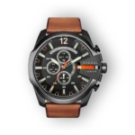 Fekete számlapos Diesel Mega Chief DZ4343 karóra, barna bőrszíjjal és három kismutatóval.