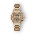 Aranyszínű Guess karóra, kőberakással és kronográf funkcióval, elegáns dizájnnal.