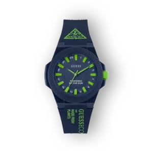 Kék és zöld színű, napenergiával működő Guess karóra, kör alakú számlappal és zöld mutatókkal.