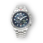 Citizen JY8100-80L karóra, kék óraszámlappal és ezüst szíjjal, digitális kijelzőkkel.