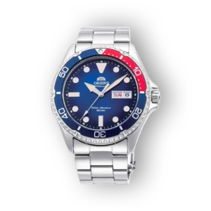 Orient Mako Kamasu automata óra kék számlappal és acél braclettel.