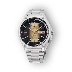 Orient SK Diver órája, arany és fekete színkombinációval.