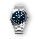 Orient Sport RA-AC0Q02L30B karóra, kék számlappal és acél szíjjal.