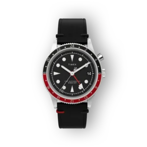 Timex Waterbury W1954 GMT férfi karóra előlnézetben.