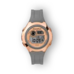 Digitális óra rozéarany színben, szürke szíjjal, Marathon márkával.