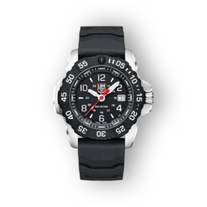 Luminox Navy Seal RSC fekete órája, piros mutatókkal és vízálló kivitelben.